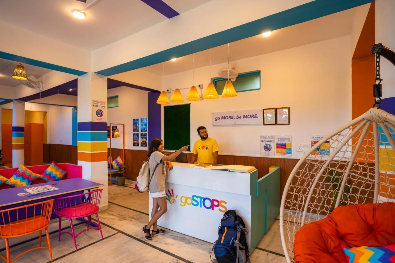 Gostops Bir, Landing Site Bagian luar foto
