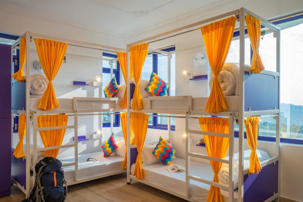Gostops Bir, Landing Site Bagian luar foto